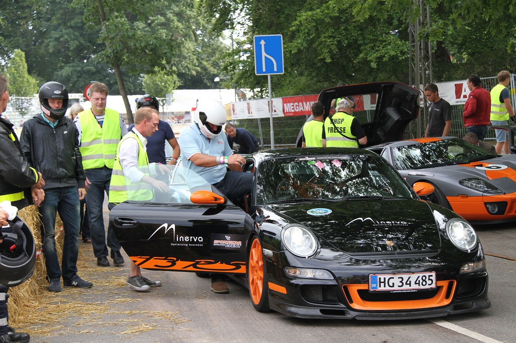 En 'highspeed' tur i en Porsche er en fed oplevelse.
(Foto: Motorsporten.dk)